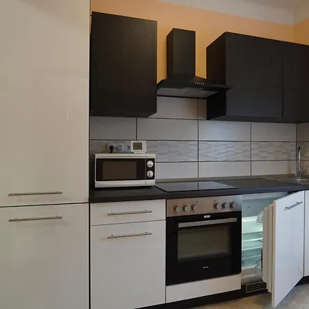 Lia Apartment *